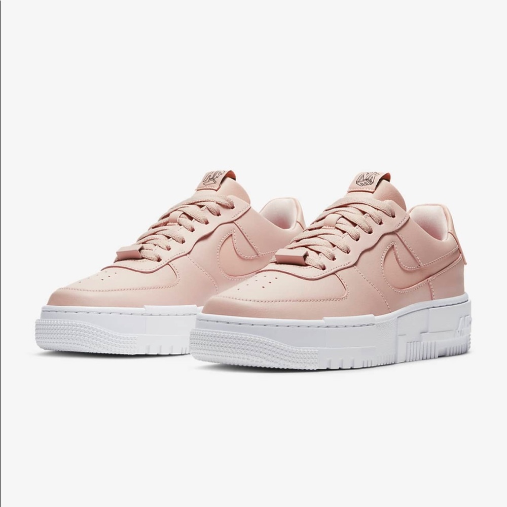 Nike Air Force 1 Pixel